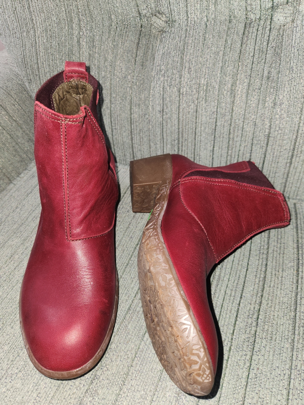 🍉El Naturalista Women's Red Leather Chelsea Ankle Boots - Picture 3 of 7